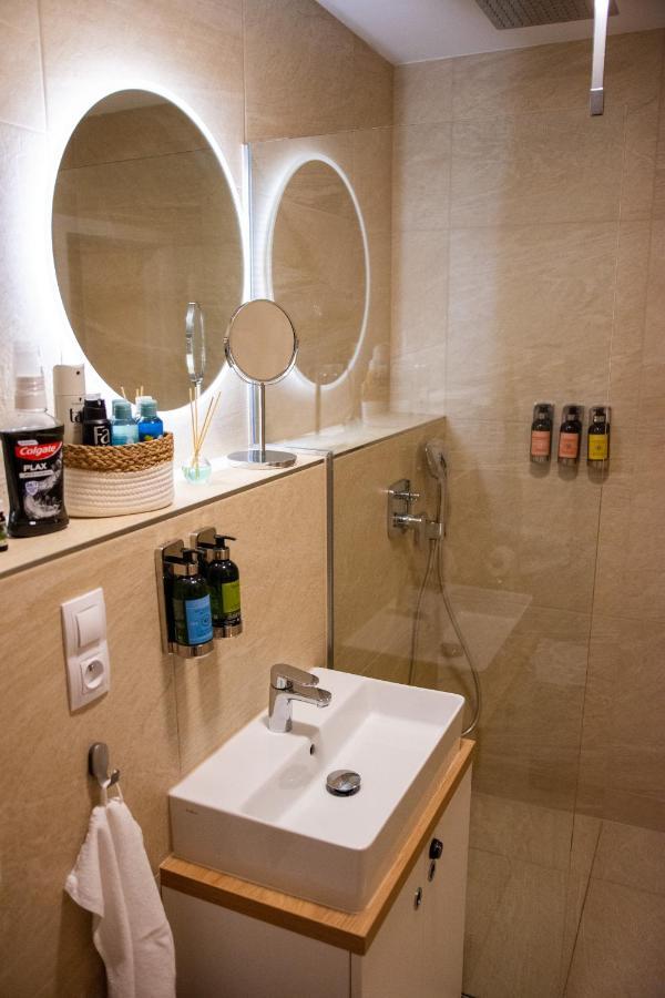 Sauna Studio Near Centre/Airport ปราก ภายนอก รูปภาพ